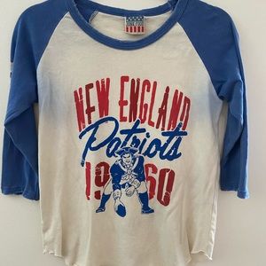 Women’s New England Patriots Raglan T-shirt